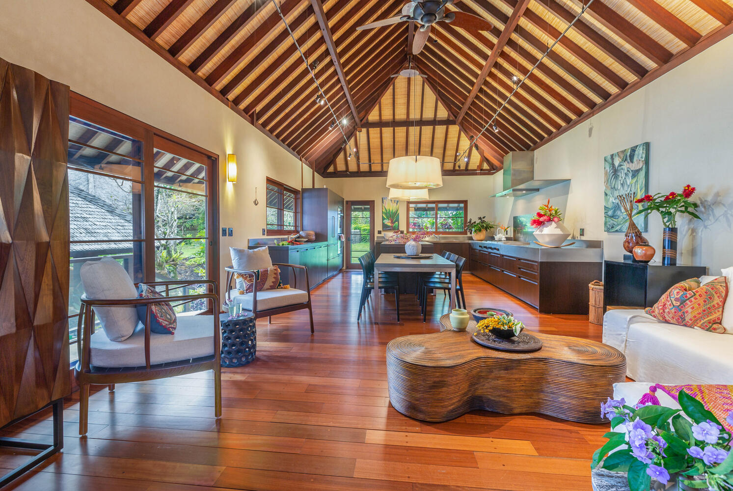Luxury Hawaiian Home Interiors Guide